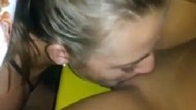 Casada corneando o marido com o ricardão socadinha