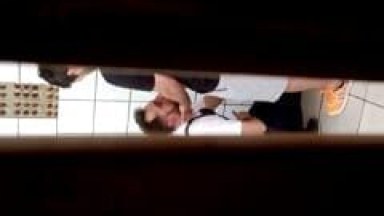 Gay Safado é Flagrado Pagando um Boquete Pra Desconhecido em um Banheiro Público e Vídeo é Jogado na Internet – PB