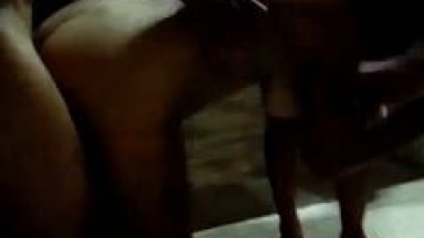 Casada Morena Meio Gordinha dá Uma Aula de Putaria e Transa Com Vários Homens em Casa de Swing Enquanto Corno Filma – Caiu na Net