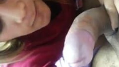 Amadora Madura Paga um Boquetão Molhado, Lambendo a Piroca Toda e Tarado Cheio de Tesão Grava um Vídeo Amador do Oral – Caiu na Net