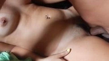 Esposa Topzinha Meteu Gostoso Com o Amante Sem Camisinha e Corno Manso Gravou um Vídeo Caseiro da Foda – Caiu na Net