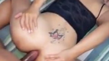 Gostosa Usa as Mãos Pra Abrir o Rabinho e Ajudar o Seu Macho a Enfiar Seu Caralho no Cuzinho Dela Com Força Enquanto Filma – Xvídeos