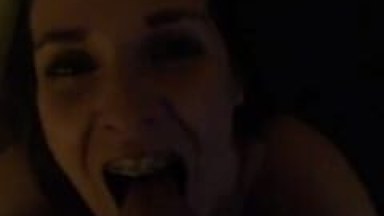 Portuguesinha Devassa de Cascais – Portugal Grava um Vídeo Pornô Caseiro Mamando e Transando Com Seu Macho Mas Cai na Net