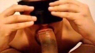 Gay Passivo Contratou um Garoto de Programa e Pediu Pro Mesmo Gravar um Vídeo Dele Pagando um Boquetão Com Venda Nos Olhos – RJ