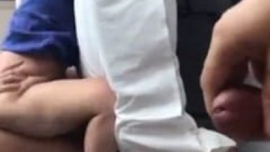 Vadia Casada Gemeu Muito e Tomou Forte de Quatro Enquanto Seu Marido se Masturbava e Gravava um Vídeo Amador do Adultério – Caiu na Net