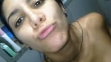 Luíza Mandou Beijinho em Vídeo Caseiro Que Ela Gravou Tomando Banho, se Tocando e Exibindo Seu Corpinho Delicioso – Xvídeos
