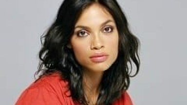 Rosario Dawson Atriz Americana Muito Famosa Gravou um Vídeo se Exibindo Peladinha na Banheira e Tirou Umas Fotos Sensuais Mas Caiu na Net