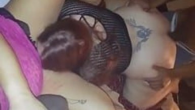 Casadas Que Adoram um Negão Fazem Uma Orgia Incrível Fazendo Uma Troca de Maridos e Ainda Gravaram um Vídeo da Putaria – Xvídeos