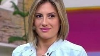 Karen Bejarano Cantora e Apresentadora Chilena Teve Vídeos Íntimos Trepando Com Seu Noivo Juan Pedro Vazados na Internet Após Ser Hackeada