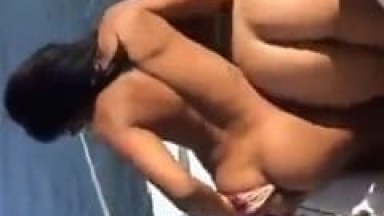 Morena e Loirinha de Angra dos Reis – RJ Roubam a Cena em Uma Lancha e Começam a Dançar Peladinhas Pro Delírio Dos Sortudos Presentes – Caiu na Net