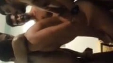 Morenos Gays Cariocas Fizeram Uma Suruba Regada de Sexo Anal e Gravaram um Vídeo Amador Dessa Putaria Sem Limites – RJ