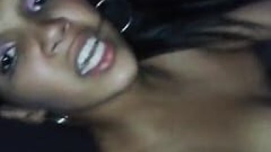“Fode a Minha Buceta Douglas” Moreninha Safada Deu a Sua Xoxota Pro Amante Douglas e Gravou um Vídeo Especial Pra Depois o Corno Assistir – Amadores
