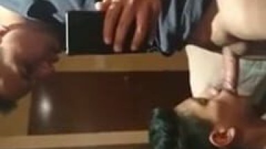 Jovem Moreno Gay Foi Pra Casa de Empresário e Começou a Mamar a Rola Dele e Ainda Gravou um Vídeo da Putaria – SP