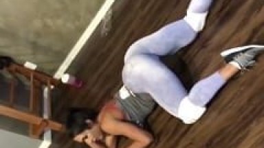 Clara Oliveira Ex-dançarina e Modelo Fitness Apareceu em Vídeo Fazendo Uma Aula Sensual na Academia Onde Quicava Com a Xota no Chão – Caiu na Net