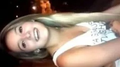 “Eu Faço Boquete Bom” Novinha Bêbada se Abriu Com Amigos Falando Suas Qualidades e Falando Que Quer Namorar Alguém – Caiu na Net