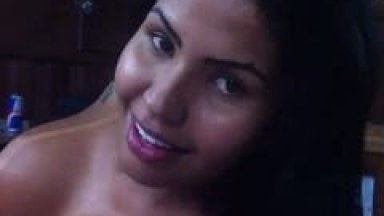 Mayara Cristhie Ninfeta de São Gonçalo – RJ Ficou Com Vergonha Durante o Boquete Mas o Cara Convenceu Ela a Ficar Mais Soltinha