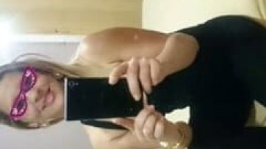 Mônica Loira Deliciosa do Rio de Janeiro – RJ Ficou de Quatro Toda Empinada Levando Rola na Xota e Gemendo Alto de Tesão