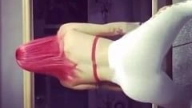 Amanda Ruiva Carioca Muito Cavala, Mexeu a Bunda Rebolando de Uma Forma Excitante e Gravou um Vídeo Caseiro Desse Espetáculo – Amadora