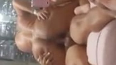 “É Assim Que Você Gosta, né Puta?” Amadora Tesuda Quicou na Rola do Seu Parceiro Cheia de Tesão e Ele Filmou Pelo Espelho – Caiu na Net