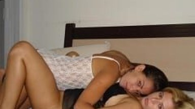 Marido Sortudo Filmou a Sua Esposa Tesuda se Contorcendo de Prazer Enquanto Recebia Uma Chupada de Uma Puta de Luxo Mas Vídeo Parou na Web – SP