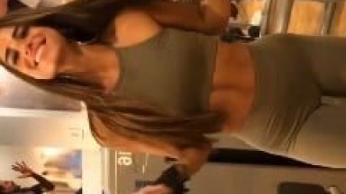 Espetáculo de Amadora Ficou Malhando Sua Bunda Deliciosa e Deixou a Amiga Filmar Sua Performance Maravilhosa – Amadora