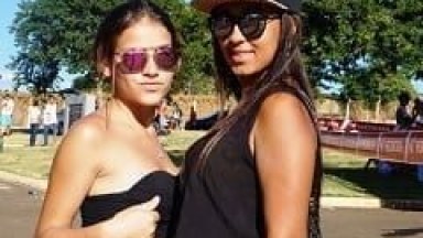 Rafaela e Tamiris Duas Ninfetas Bem Gostosinhas Transaram Gostoso na Frente de Outra Amiga, Com Direito a Muita Chupada de Buceta – MG