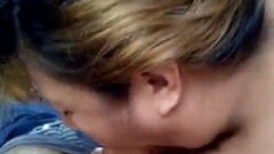 Bianca Ninfetinha Linda de 19 Aninhos Caiu de Boca na Rola do Seu Ficante e Ele Filmou de Pertinho Esse Oral Espetacular – Amadora