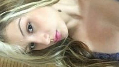 Valentina Puta Novinha de 19 Aninhos de Arcoverde – PE Gravou Vários Vídeos Amadores se Exibindo Peladinha e Sensualizando Com Cara de Safada