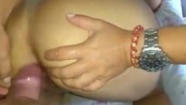 Esposa Vadia Abriu o cu da Amiga e Ajudou Seu Marido a Fazer um Anal Quente Nesse Ménage Muito Louco e Excitante – Amadores