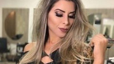 Ana Paula Minerato Modelo Muito Gostosa e Musa da Escola de Samba Gaviões da Fiel Pagou Peitinho no Programa “A Fazenda” e Pouco se Importou