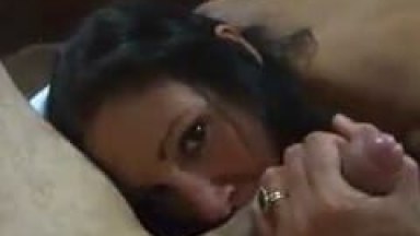 Andreza Morena Cavalona se Empinou Toda Pra Chupar a Rola do Seu Peguete e Fez Cara de Safada Enquanto o Sortudo Filmava Todo Excitado – PR