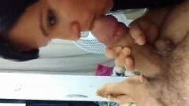 Neide Amadora Delicia de Angra dos Reis – RJ Tocou Uma na Pressão e Chupou a Rola do Namorado Até Tirar Leite – Caiu na Net