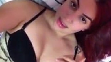 Karine Ruiva Ninfeta Deliciosa Demais Fez Cara de Sapeca em Vídeo Caseiro, Mostrou Seus Peitos e Sua Xota Gostosa – Caiu na Net