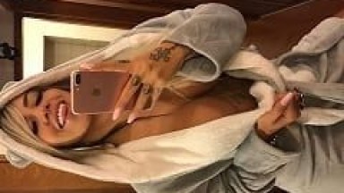 Juju Ferrari Musa do Botafogo Chamou a Atriz Pornô Karen Havary Pra Fazer Uma Brincadeira, e Gravou Uns Vídeos Amadores Peladinha Com Ela