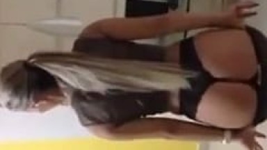 “Só Não Pode se Apaixonar” Michele Puta Gaúcha Muito Gostosa Ficou se Exibindo Peladinha Enquanto Cliente Filmava Pro Amigo – Caiu na Net