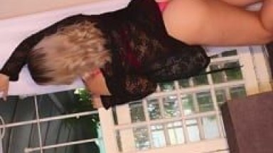 Luma Muniz Acompanhante de Luxo de Tatuapé – SP Ficou Exibindo Seus Peitos Grandes e se Masturbando Com um Consolo Enorme