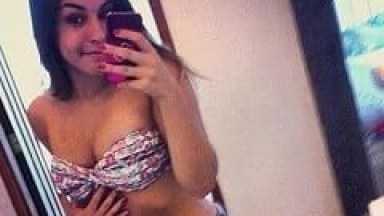 Ana Clara Ninfetinha Morena Muito Tesuda de Vitória – ES Ficou Levando Rola de Quatro e Deixou Seu Parceiro Filmar a Transa