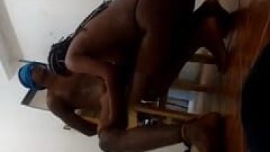 Tatiane Novinha Morena de Manaus – AM Amarrou o Namorado e Colocou Uma Venda Nele Pra Sentar na Piroca e Fazer o Que Quiser Com o Moleque