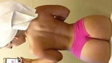 Raíssa Esposa da Bunda Espetacular Ficou Quicando Seu Rabetão no Marido e o Tarado Gravou um Vídeo Caseiro Dessa Putaria Excitante – SP