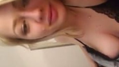 Francisca Loira Deliciosa Gravou um Vídeo Provocante Pagando Peitinho, Mandou Pro Seu Ficante e Acabou Parando na Internet