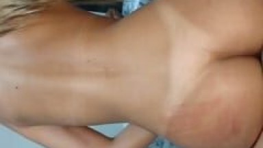 Bruna Loira Tesuda de 21 Anos Ficou Sentando Firme na Pica do Ficante e Ficou Com a Bundinha Marcada Depois de Tapa – Caiu na Net