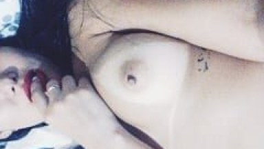 Camila Jovem Esposa de Porto Velho – RO Ficou Quicando Com Sua Bunda Grandona na Pica do Seu Parceiro Enquanto Ele Gravava um Vídeo Caseiro