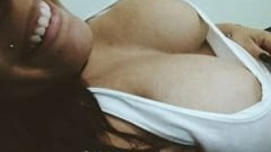 Casal de Exibicionistas Carol e Rafael de Belo Horizonte – MG Gravaram Vídeos de Seus Momentos Mais Íntimos e a Amadora Tirou Várias Fotos de Seus Peitões – Amadores
