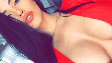 Cláudia Alende Modelo Tesuda de Francisco Beltrão – PR Que Agora Mora Nos EUA Apareceu em Fotos Ousadas Nua e em Vídeos Picantes