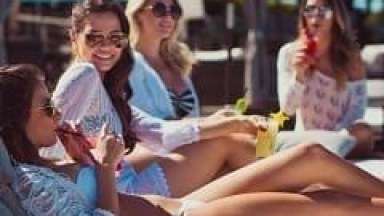 Jurerê Impressiona Novamente Com a Festa no P12 Parador Internacional Com Altas Gostosas Perdendo a Linha em um Dos Maiores e Melhores Day Clubs do País
