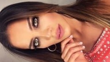 Roberta Robles Modelo, Bailarina e Estudante Argentina Muito Gostosa Gravou um Vídeo no Intervalo de um Show Mamando a Piroca de um Produtor em Seu Camarim