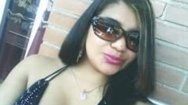Carla Martins Esposa de Resende – RJ Que Adora Uma Putaria Ficou Liberando Pro Amante Negão Enquanto Chupava Seu Marido Corno