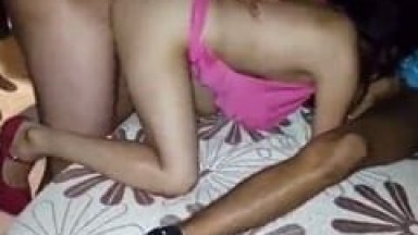 Cristiane Esposa Magrinha e Delicinha de Santa Teresa – RJ Trepou Com Dois Caras na Frente do Corno Enquanto Ele Assistia e Filmava a Traição – Amadores