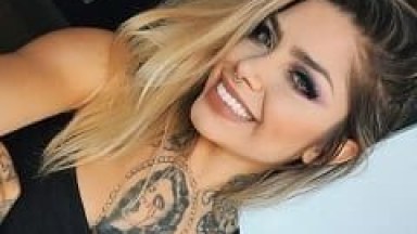 Ray Mattos Modelo Tatuada Ousada de 21 Anos de São Paulo – SP Participou do “Fifa Strip” no Canal do Aruan Felix e Ficou Peladinha