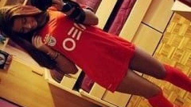 Maria Luísa Portuguesa Gostosa Torcedora do Benfica de Sintra Gravou um Vídeo Amador Masturbando a Buceta Pra Mandar Pro Namorado
